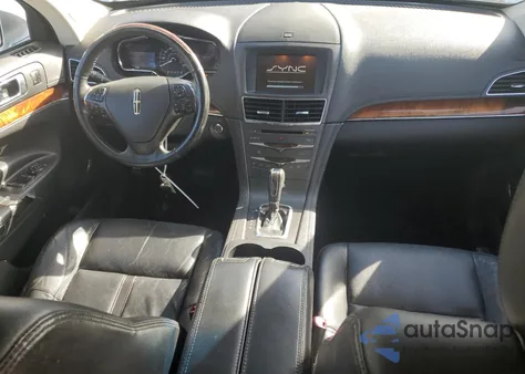2013 Lincoln Mkt z USA, uszkodzony, nr VIN 2LMHJ5AT9DBL55887